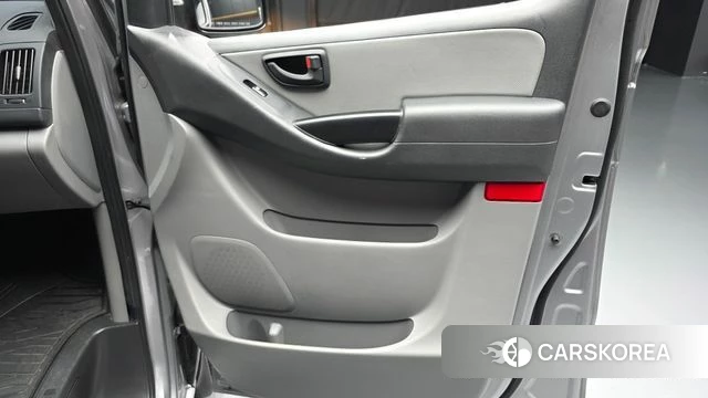 Hyundai The New Grand Starex id 4594068 из Кореи 16