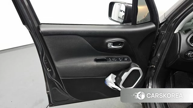Jeep Renegade id 4977981 из Кореи 16