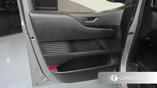 Hyundai Staria id 4976925 из Кореи 16