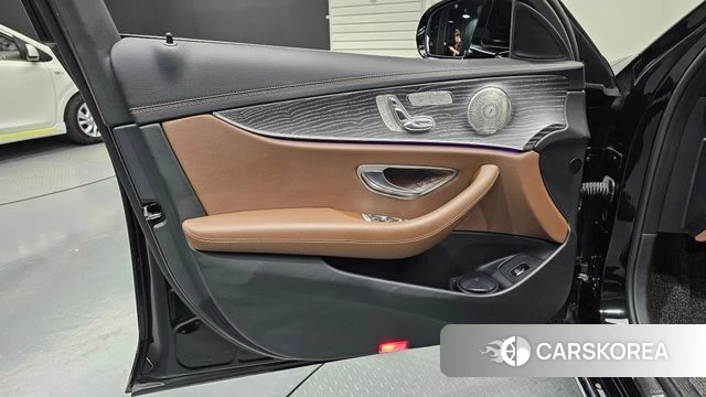 Mercedes-Benz E-Class W213 id 4935711 из Кореи 16