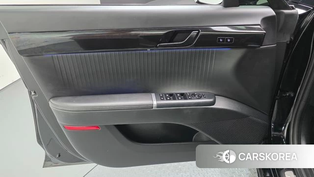 Hyundai Grandeur (GN7) id 4941910 из Кореи 16