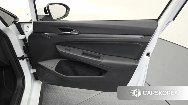 Volkswagen Golf 8th Generation id 4904313 из Кореи 16