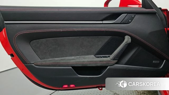 Porsche 911(992) id 4922774 из Кореи 16
