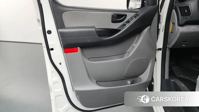 Hyundai The New Grand Starex id 4464528 из Кореи 16