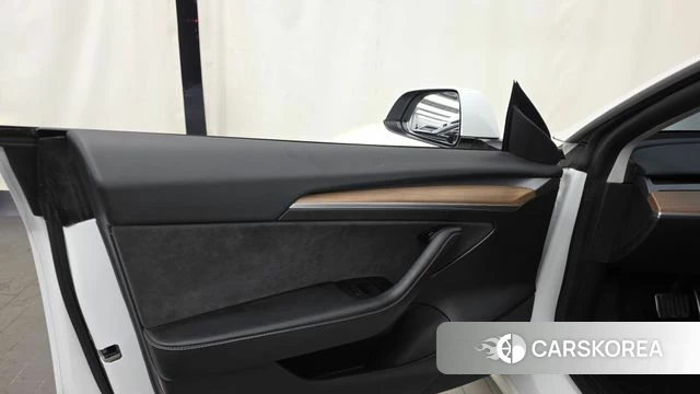 Tesla Model 3 id 4741227 из Кореи 16