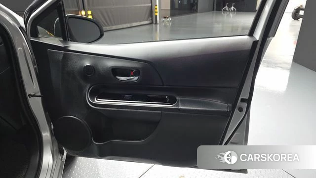Toyota Prius C id 4967855 из Кореи 16