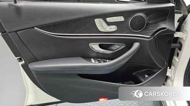 Mercedes-Benz E-Class W213 id 5023798 из Кореи 16