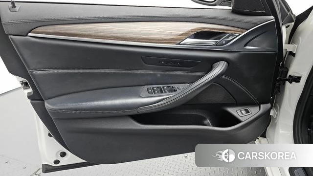 BMW 5 Series (G30) id 4967605 из Кореи 16