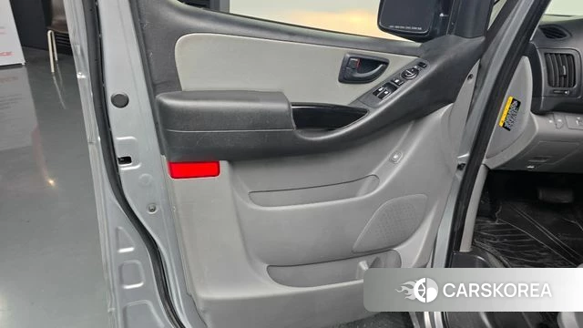 Hyundai The New Grand Starex id 4551715 из Кореи 16