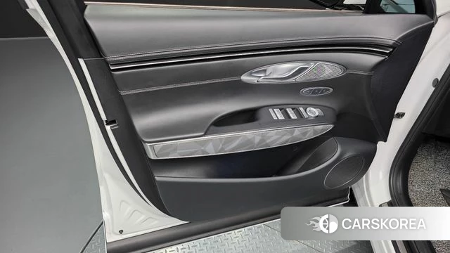 Genesis GV70 id 4942806 из Кореи 16
