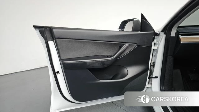 Tesla Model Y id 4736292 из Кореи 16