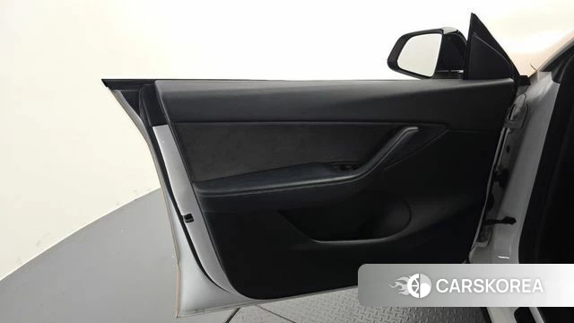 Tesla Model Y id 5040829 из Кореи 16