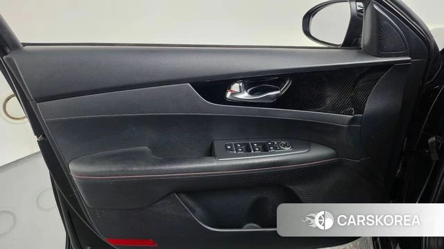 Kia Come New K3 id 4988053 из Кореи 16