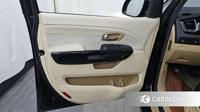 Kia The New Carnival id 4998582 из Кореи 16