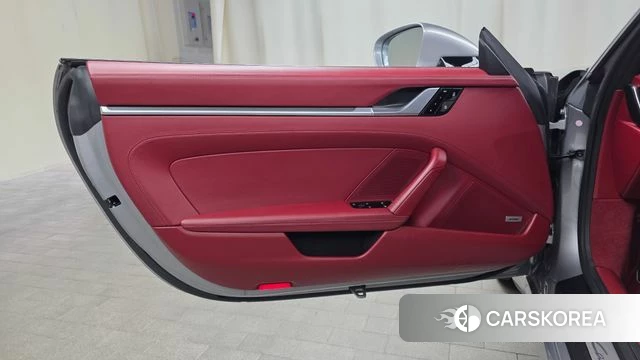 Porsche 911(992) id 4930069 из Кореи 16