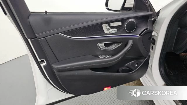 Mercedes-Benz E-Class W213 id 4958157 из Кореи 16