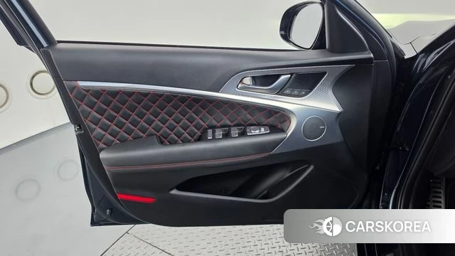 Genesis The New G70 id 4977170 из Кореи 16