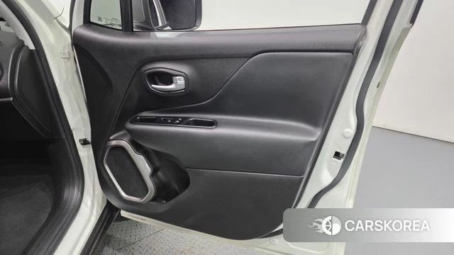 Jeep Renegade id 4943077 из Кореи 16
