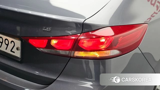 Hyundai Avante AD id 5024068 из Кореи 16