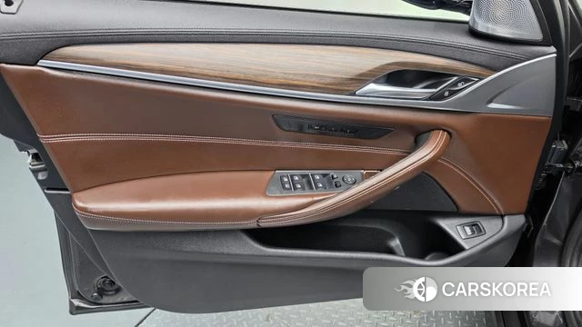 BMW 5 Series (G30) id 4967885 из Кореи 16