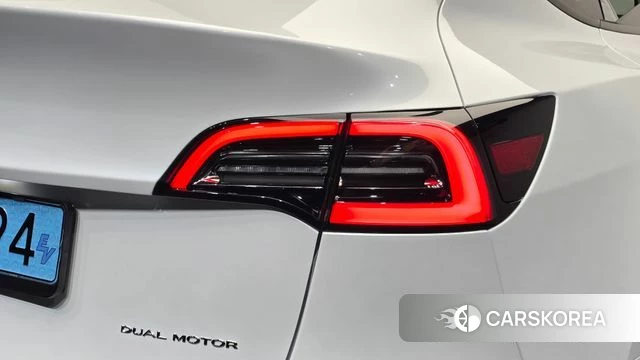 Tesla Model Y id 4934784 из Кореи 16