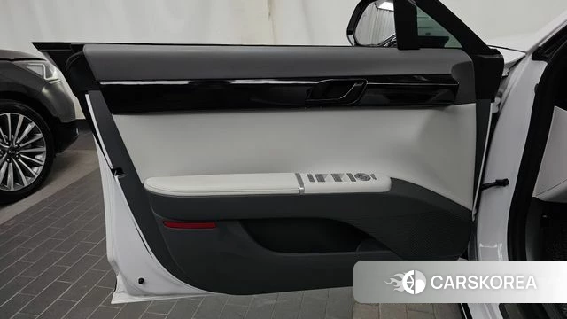 Hyundai Grandeur Hybrid (GN7) id 5021846 из Кореи 16