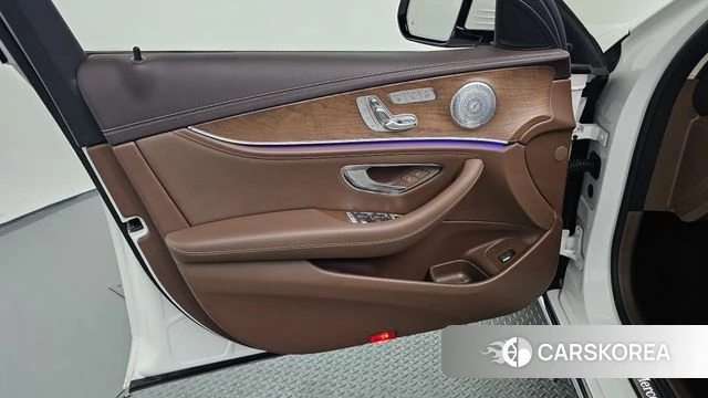 Mercedes-Benz E-Class W213 id 4959747 из Кореи 16