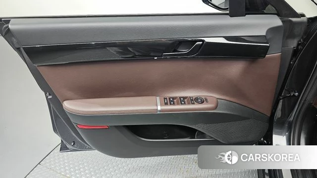 Hyundai Grandeur Hybrid (GN7) id 4950793 из Кореи 16