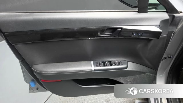 Hyundai Grandeur (GN7) id 5046462 из Кореи 16
