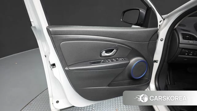 Renault Korea (Samsung) SM3 Z.E. id 5035387 из Кореи 16