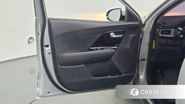 Kia Niro id 4988564 из Кореи 16