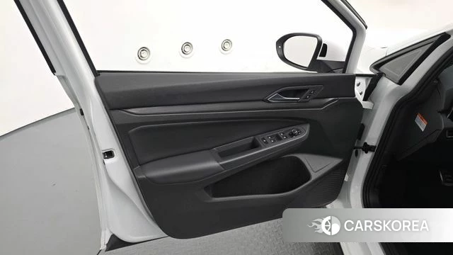 Volkswagen Golf 8th Generation id 4898080 из Кореи 16