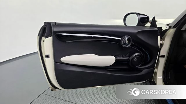 Mini Cooper S id 5040250 из Кореи 16