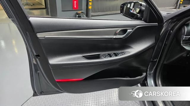 Hyundai The New Grandeur IG id 5040478 из Кореи 16