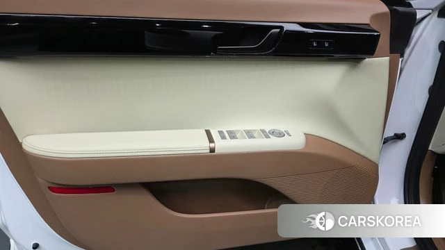 Hyundai Grandeur (GN7) id 5026512 из Кореи 16