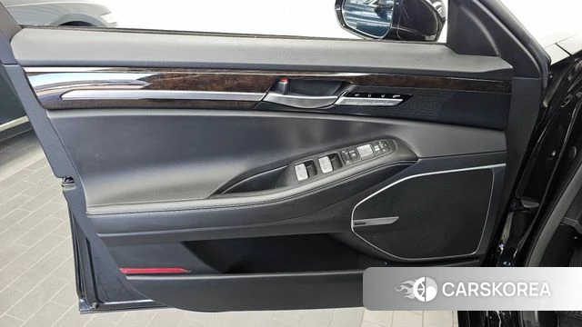 Genesis G90 id 4952838 из Кореи 16