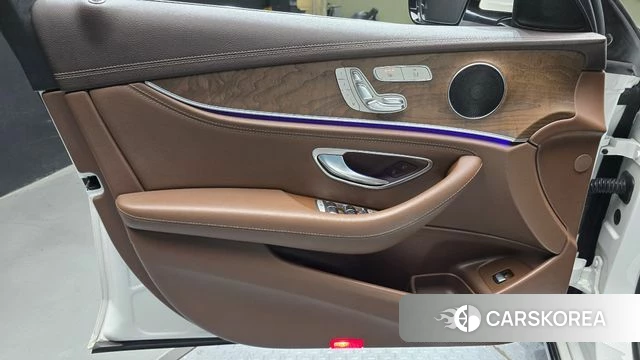 Mercedes-Benz E-Class W213 id 4931136 из Кореи 16