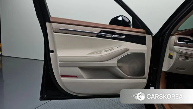 Genesis G90 id 5047546 из Кореи 16