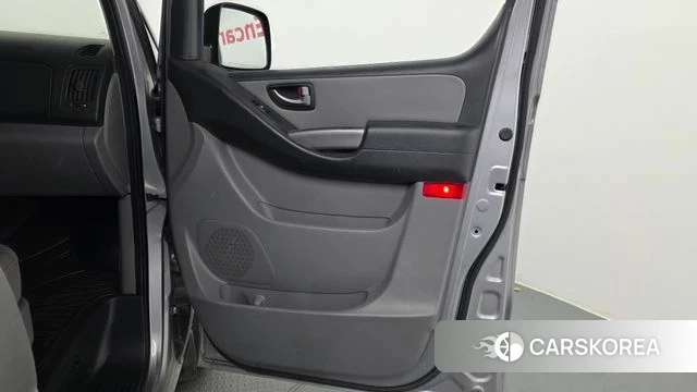 Hyundai The New Grand Starex id 5048298 из Кореи 16