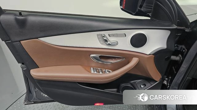 Mercedes-Benz E-Class W213 id 4922984 из Кореи 16