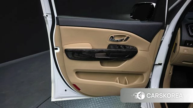 Kia The New Carnival id 4988272 из Кореи 16