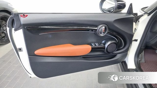 Mini Cooper S Convertible id 4899468 из Кореи 16