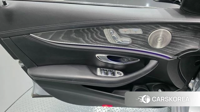 Mercedes-Benz E-Class W213 id 4997080 из Кореи 16
