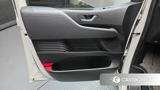 Hyundai Staria id 4982027 из Кореи 16