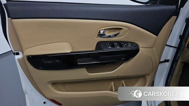 Kia The New Carnival id 5042156 из Кореи 16
