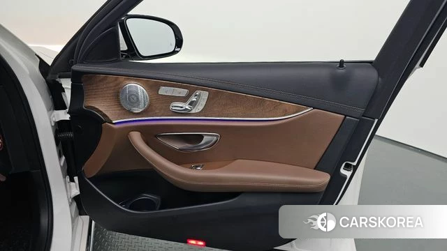 Mercedes-Benz E-Class W213 id 4923232 из Кореи 16
