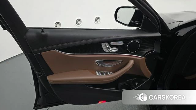 Mercedes-Benz E-Class W213 id 5026770 из Кореи 16