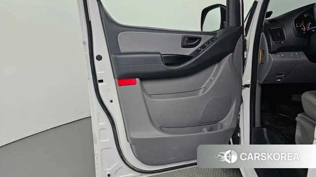 Hyundai The New Grand Starex id 5041298 из Кореи 16