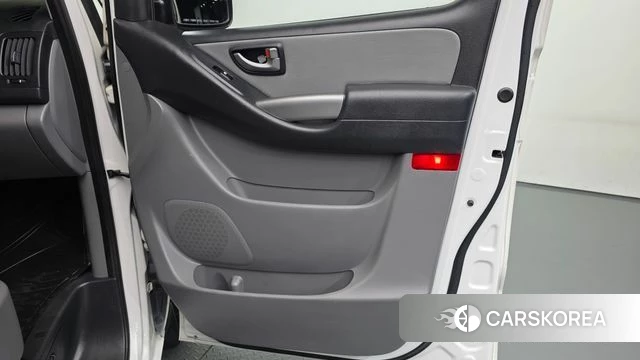 Hyundai The New Grand Starex id 5018485 из Кореи 16