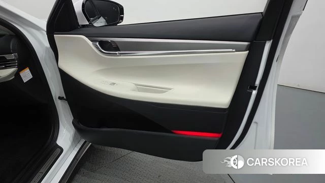 Hyundai The New Grandeur IG Hybrid id 4986650 из Кореи 16
